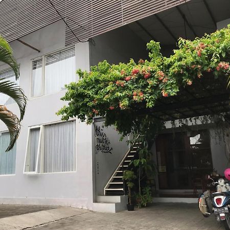Matta Lodge Kuta Selatan Eksteriør billede