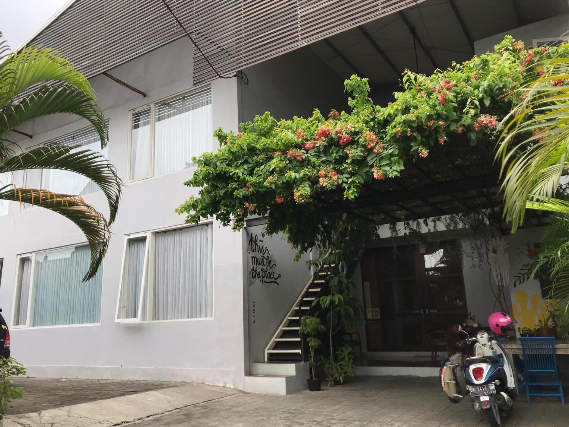 Matta Lodge Kuta Selatan Eksteriør billede